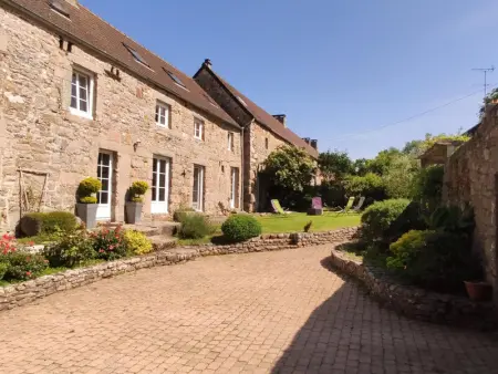 Longère authentique avec jardin, près de Les Pieux - Photo 6