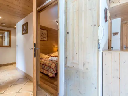 Chalet 3 chambres avec spa et piscine, pied des pistes - Photo 5