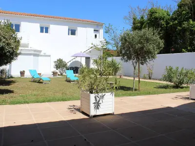 Maison à Saint Pierre d'Oléron, Maison bord de mer à la Cotinière, 3 chambres, terrasse et parking, 6 couchages - L843497