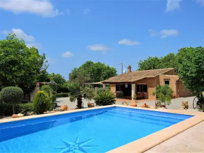 Villa à Sant Llorenç des Cardassar, Maison de vacances à Sant Llorenç des Cardassar avec piscine et jardin, cadre naturel et calme - N°843708