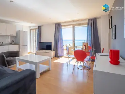 Appartement à S'illot, Bel appartement 2 chambres en bord de mer avec climatisation - N°892755