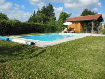 Gite à Renaison,Gîte spacieux à Renaison avec cheminée, jardin et équipements enfants FR-1-496-257 N°843812