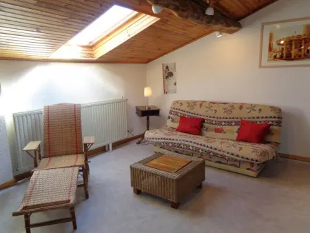 Gîte familial avec piscine partagée et cheminée à Renaison - Photo 9