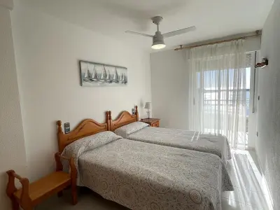 Appartement à Peniscola, Appartement en front de mer à Peñíscola avec piscine et parking, jusqu'à 6 personnes - L892951