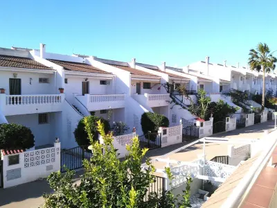 Appartement à Peniscola, Charmant Bungalow à 150m de la Plage avec Piscine, 1CH, Animaux Bienvenus - L893061