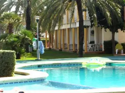 Appartement à Denia, Appartement rénové à Dénia, proche plage avec piscine, parking et Wi-Fi gratuits - L993382