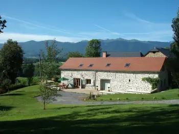 Gite à Ogeu les Bains,Grange restaurée avec jardin, clim, cheminée, billard, ping-pong, proche nature – Ogeu-les-Bains FR-1-384-498 N°843922