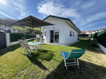 Gite à Hasparren,Gîte tout confort avec jardin privatif, terrasse et wifi, à 10 min des Thermes de Cambo-les-Bains FR-1-384-673 N°843929