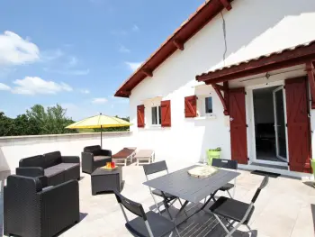 Gite à Hasparren,Gîte confortable avec terrasse, parking, WiFi et équipements tout inclus à 2 min des Thermes d'Hasparren FR-1-384-796 N°843938