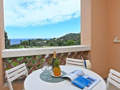 Appartement à Agay Village Cap Esterel, Le Village (C2 105) - L869180