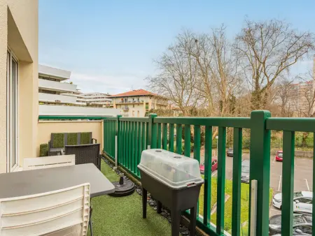 Bel Apt Moderne, 1 Chambre, Balcon, Ascenseur, Parking, Proche Commerces, 10 min Plages - Photo 1