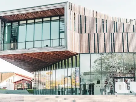 Bel Apt Moderne, 1 Chambre, Balcon, Ascenseur, Parking, Proche Commerces, 10 min Plages - Photo 17