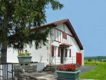 Gite à Juxue,Maison Basque avec Jardin Clos, BBQ, Wi-Fi et Proche St Jean-Pied-de-Port FR-1-384-806 N°844025