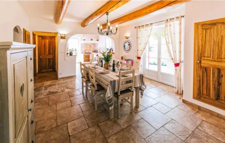 Location Maison 6 personnes à Lioux - Photo 3