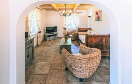 Location Maison 6 personnes à Lioux - Photo 6