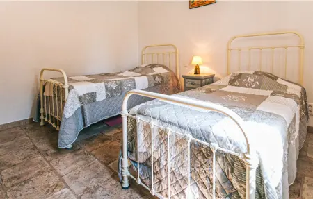 Location Maison 6 personnes à Lioux - Photo 21