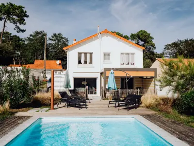 Maison à Jard sur Mer, Maison indépendante avec jardin, piscine privée chauffée et Wi-Fi, près de la mer à Jard-sur-Mer - L844321