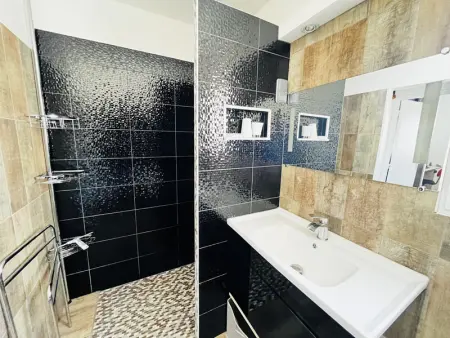 Maison 3 chambres, jardin clos, plage à proximité, bien équipé, WiFi, parking - Photo 10