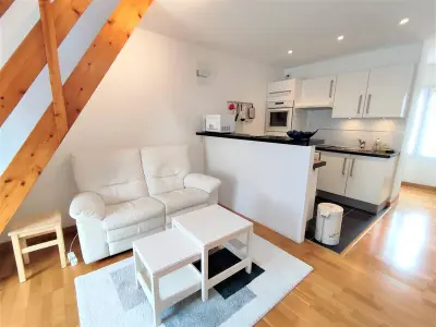 Appartement à Perros Guirec, Bel Appartement 3* au Centre de Perros-Guirec avec WIFI, Balcon et Parking - L893501