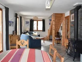 Chalet in Pralognan la Vanoise,Chalet 5 pièces près de la forêt à Pralognan-la-Vanoise, idéal pour 8 personnes FR-1-464-176 N°844456