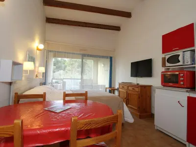 Appartement à Balaruc les Bains, Studio cosy avec terrasse, parking, proche thermes - Balaruc-les-Bains - L946533