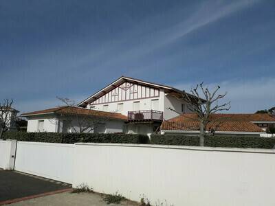 DANS RESIDENCE SECURISEE LES EMBRUNS - PROXIMITE PLAGE, Appartement 6 personnes à Soulac sur Mer FR-1-648-65