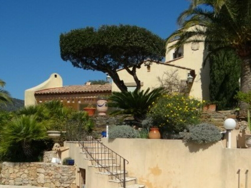 Très belle villa provençale avec vue mer, Location Villa in Cavalaire sur Mer - Foto 2 / 32