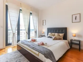 Appartement à Lisbonne,Appartement Moderne avec Garage à Campolide, Proche du Centre et du Parque Eduardo VII PT-2-7 N°893665