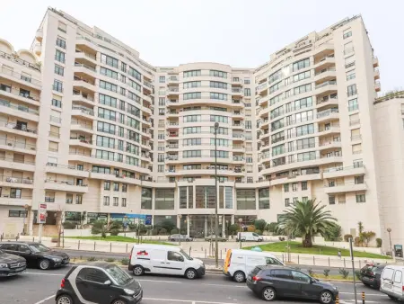 Appartement Moderne avec Garage à Campolide, Proche du Centre et du Parque Eduardo VII - Photo 5