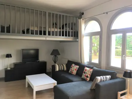 Appartement à Saint Jean de Luz, Studio rénové près du centre et de la plage avec parking et mezzanine - L893772