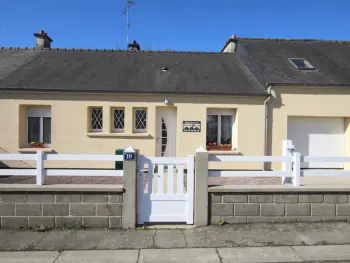 Gîte in Pontorson,Maison rénovée à Pontorson, proche Mont-Saint-Michel, terrasse sud, jardin clos, internet, garage FR-1-362-963 N°845129