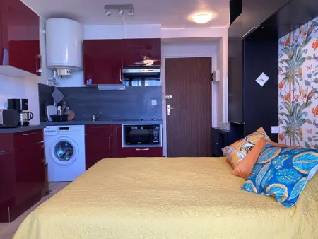 Joli Studio rénové avec loggia fermée, tout équipé, WIFI, classé 2 étoiles à Balaruc-les-Bains - Photo 5