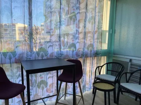 Joli Studio rénové avec loggia fermée, tout équipé, WIFI, classé 2 étoiles à Balaruc-les-Bains - Photo 7