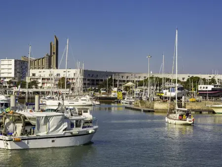 Appartement neuf lumineux avec balcon, Wi-Fi, au pied de la plage du Chay, Royan - Photo 9