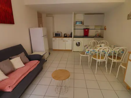 Appartement RDC à Sète: 3 pièces, Piscine, Accès Plage, Parking, Wifi - Photo 3