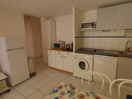 Appartement RDC à Sète: 3 pièces, Piscine, Accès Plage, Parking, Wifi - Photo 4