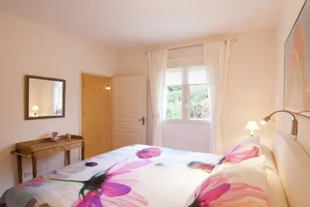 La Haute Prèze 34 près de la Dordogne, Villa de luxe avec piscine chauffée sur golf avec beaucoup d'intimité et vue panoramique. - Photo 18