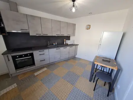 Petite maison rénovée proche centre Lunéville, jardin, barbecue, parking privatif, à 30 min de Nancy - Photo 5