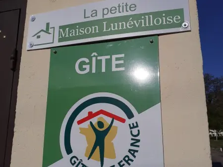 Petite maison rénovée proche centre Lunéville, jardin, barbecue, parking privatif, à 30 min de Nancy - Photo 13