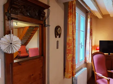 Maison Nature avec Salle de Jeux, Jardin Clos, et Wi-Fi à Dampierre-sous-Brou - Photo 5