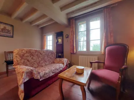 Maison Nature avec Salle de Jeux, Jardin Clos, et Wi-Fi à Dampierre-sous-Brou - Photo 6