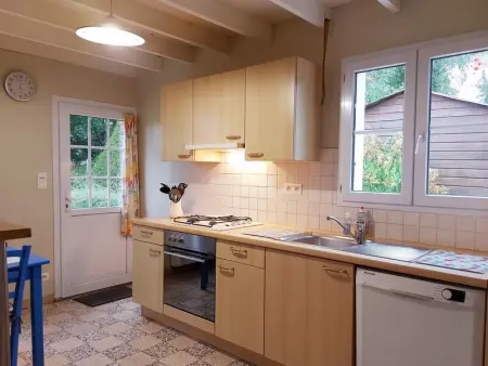 Maison Nature avec Salle de Jeux, Jardin Clos, et Wi-Fi à Dampierre-sous-Brou - Photo 10