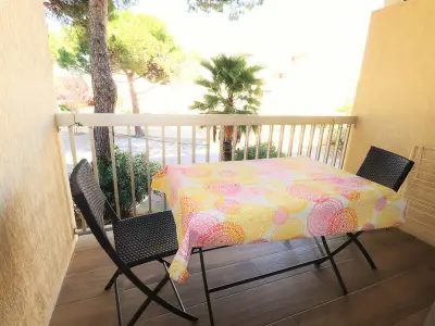 Appartement à Le Grau du Roi, Appartement 2P avec terrasse, garage, 250m plage, 4 pers, WiFi optionnel - L894014