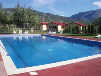 Chalet in La Puebla de Roda,Camping Bungalowpark Isabena - sans cuisine - sans sanitaires 906139 N°845557