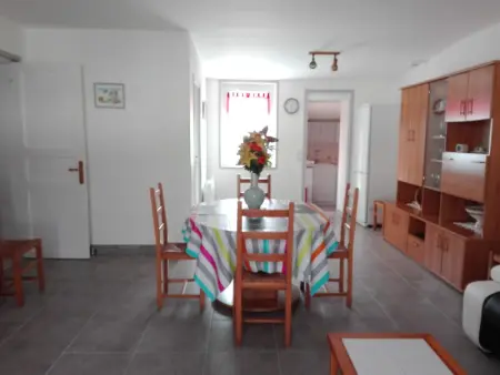 Maison T4 Rénovée - Jardin Privé - Plage et Commerces à Pied - Stationnement Inclus - Photo 2