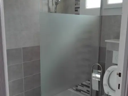 Maison T4 Rénovée - Jardin Privé - Plage et Commerces à Pied - Stationnement Inclus - Photo 4