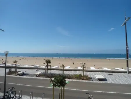 Appartement à Les Sables d'Olonne, Beau Studio 1er étage avec balcon et ascenseur - L894436