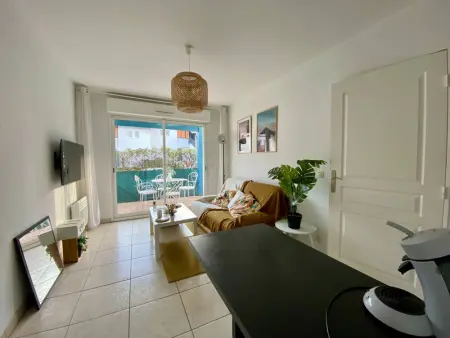 Appartement T1 Bis avec Piscine à Cambo-les-Bains - 2 pers, Terrasse, Parking Privé - Photo 3