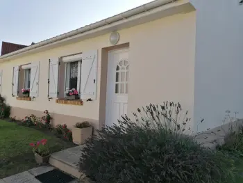 Gîte in Hesdigneul lès Boulogne,Maison de plain-pied avec cour privée, proche de la plage, idéale pour familles, Côte d'Opale. FR-1-376-108 N°846676