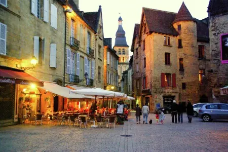 Isis, Maison de vacances moderne à Souillac avec piscine - Photo 29